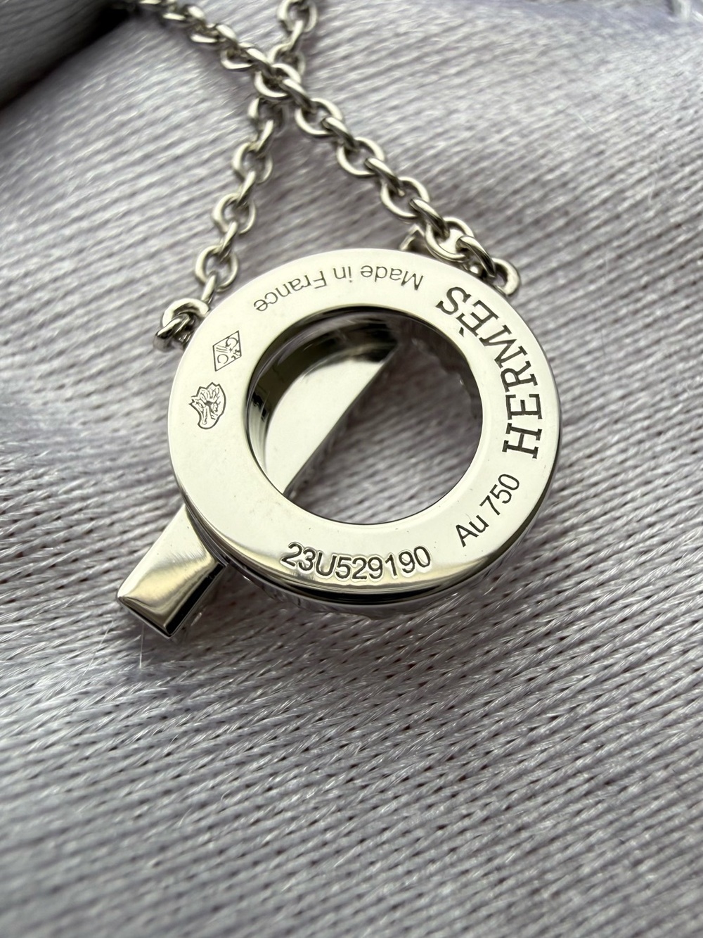 Authentic Hermes Finesse pendant Diamond Necklace - Picture 10 of 11